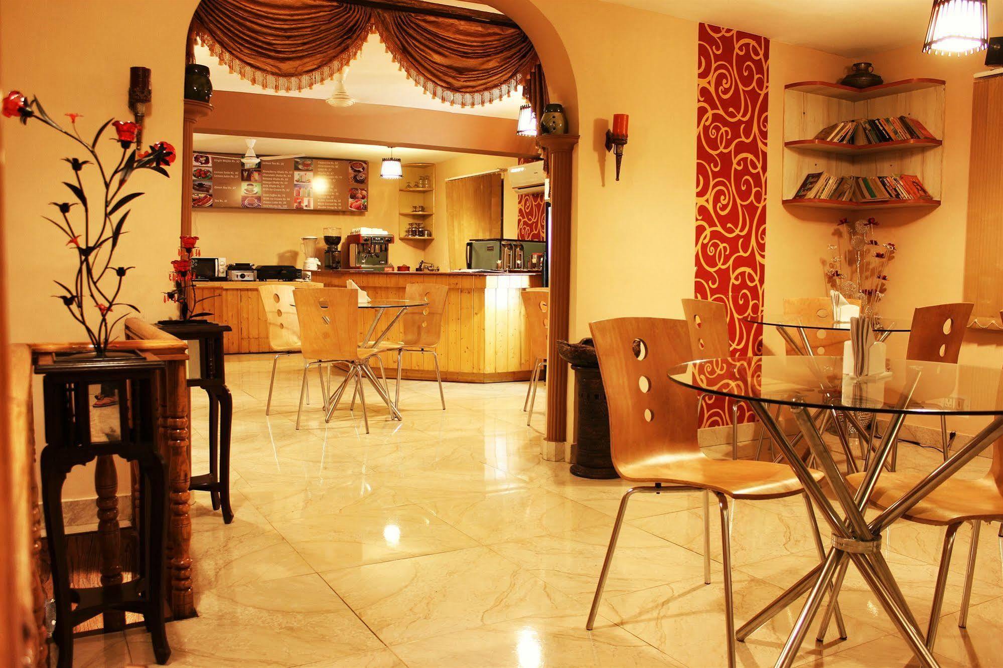 Hotel Walisons Resorts Srīnagar Exterior foto